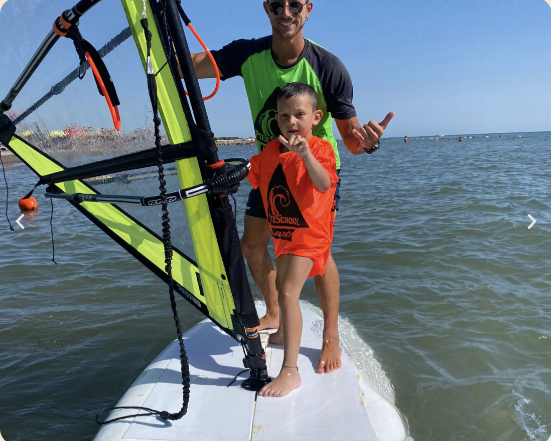 Windsurf per bambini allo Stagnone