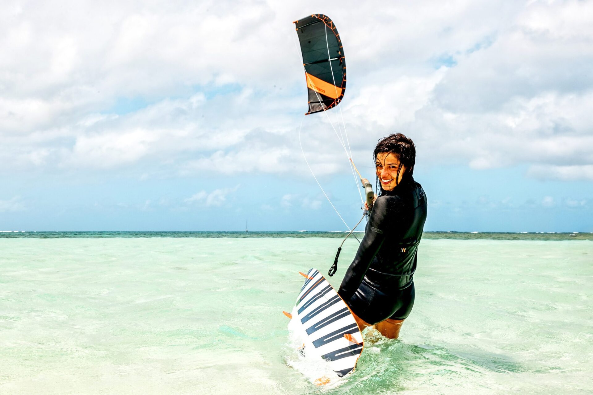 Kitesurf action